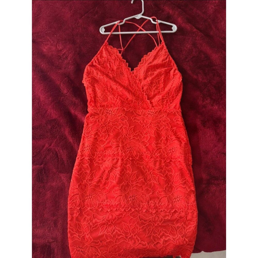 Guess Red Lace Bodycon Mini Dress Size M NWT Strappy Back Date Night